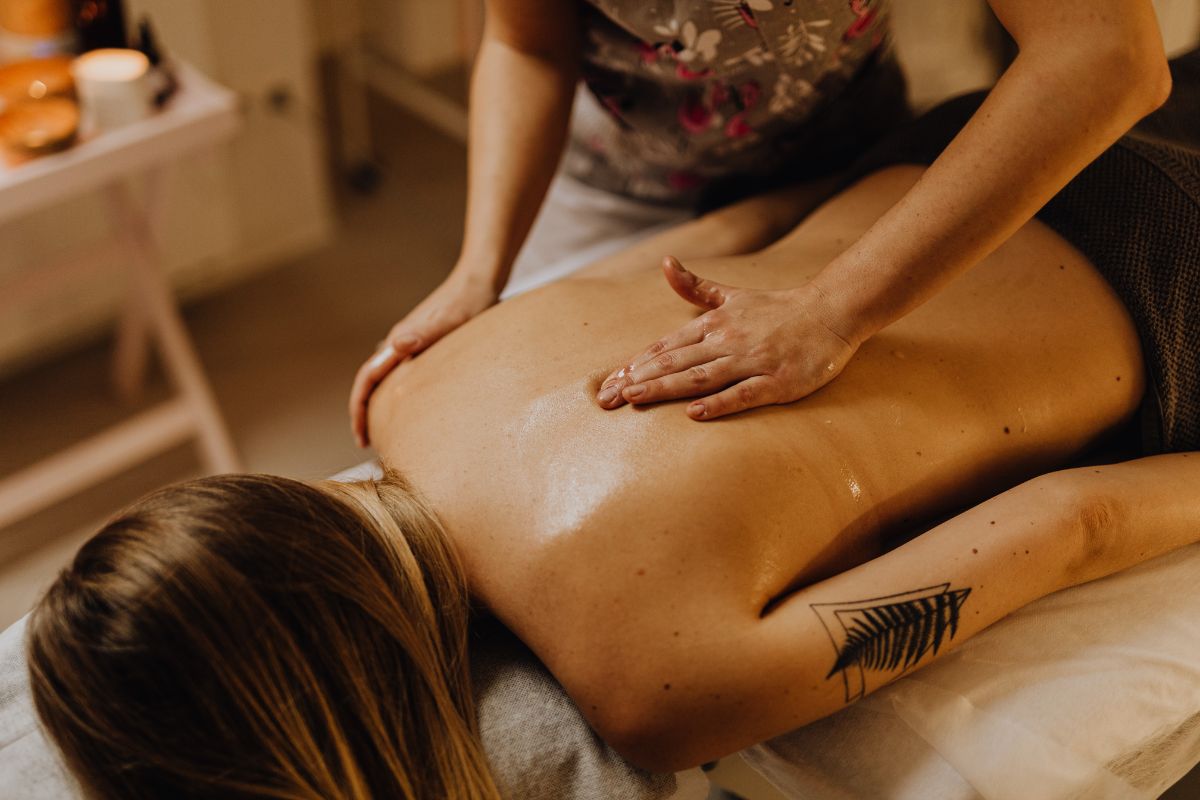 Magia masażu odkryj korzyści dla ciała i ducha